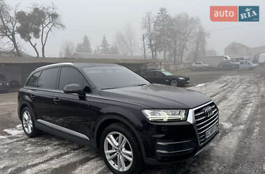 Позашляховик / Кросовер Audi Q7 2015 в 