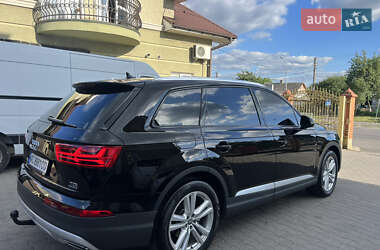 Позашляховик / Кросовер Audi Q7 2015 в 
