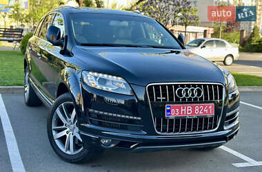 Внедорожник / Кроссовер Audi Q7 2015 в 