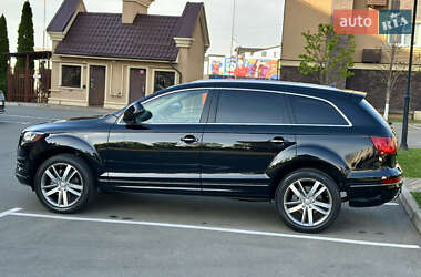 Внедорожник / Кроссовер Audi Q7 2015 в 