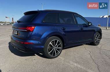 Внедорожник / Кроссовер Audi Q7 2020 в 