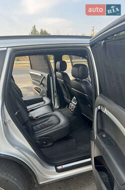 Внедорожник / Кроссовер Audi Q7 2012 в 