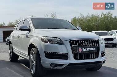 Внедорожник / Кроссовер Audi Q7 2015 в 