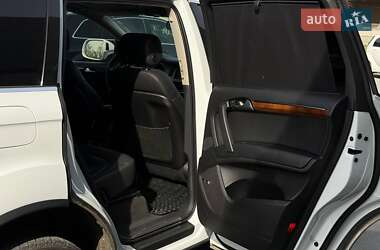 Внедорожник / Кроссовер Audi Q7 2015 в 