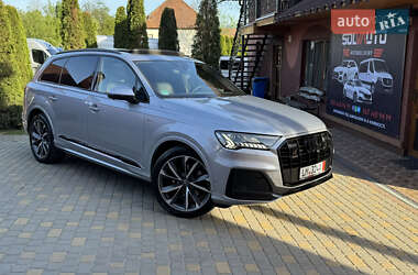 Внедорожник / Кроссовер Audi Q7 2020 в 