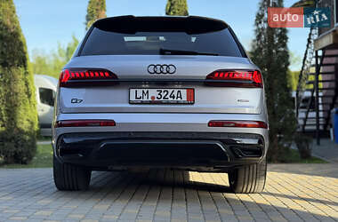 Внедорожник / Кроссовер Audi Q7 2020 в 