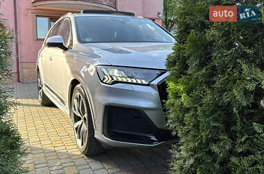 Внедорожник / Кроссовер Audi Q7 2020 в 