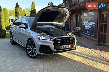 Внедорожник / Кроссовер Audi Q7 2020 в 