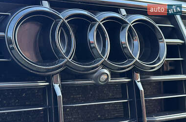 Внедорожник / Кроссовер Audi Q7 2020 в 