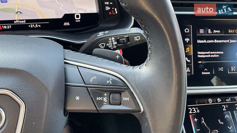 Позашляховик / Кросовер Audi Q7 2020 в Сваляві