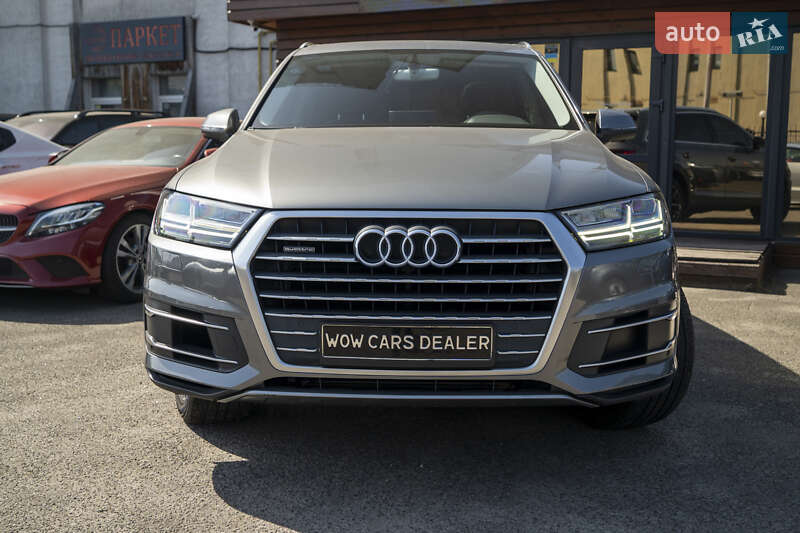 Внедорожник / Кроссовер Audi Q7 2016 в Киеве