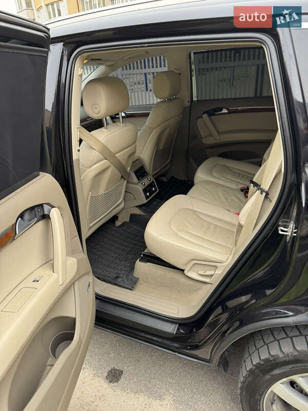 Внедорожник / Кроссовер Audi Q7 2015 в Киеве