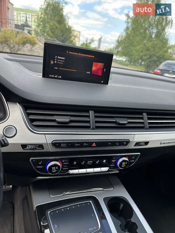 Внедорожник / Кроссовер Audi Q7 2017 в Полтаве