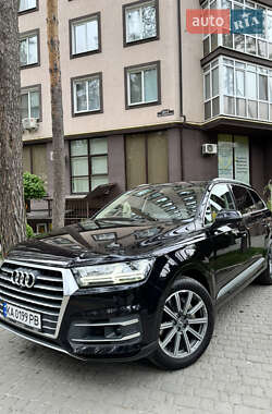 Позашляховик / Кросовер Audi Q7 2017 в Києві