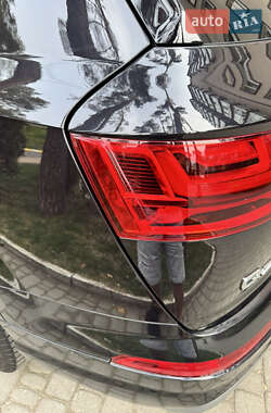 Внедорожник / Кроссовер Audi Q7 2017 в 