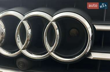 Внедорожник / Кроссовер Audi Q7 2015 в 