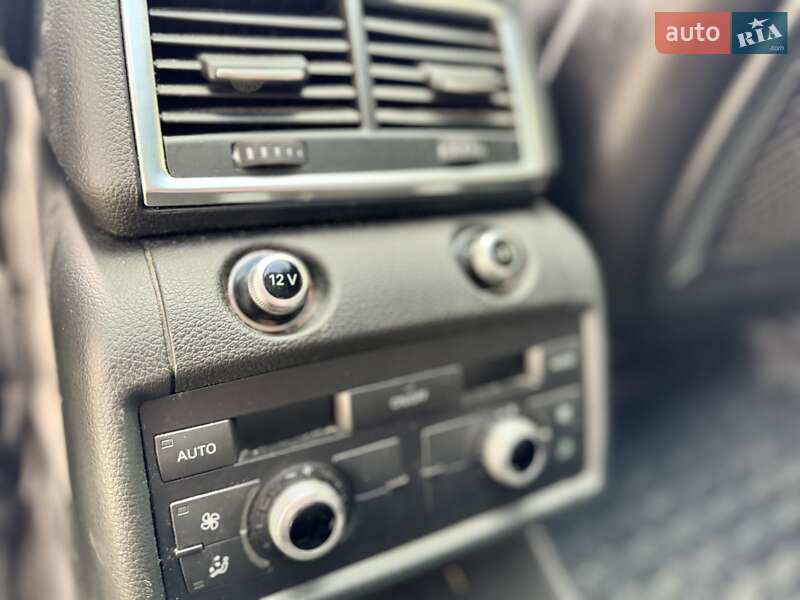 Позашляховик / Кросовер Audi Q7 2012 в Львові