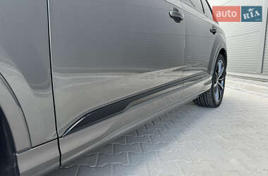 Внедорожник / Кроссовер Audi Q7 2021 в 