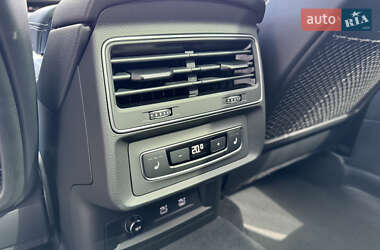 Внедорожник / Кроссовер Audi Q7 2021 в 