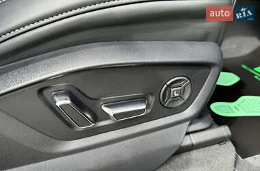 Внедорожник / Кроссовер Audi Q7 2021 в 