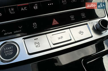 Внедорожник / Кроссовер Audi Q7 2021 в 