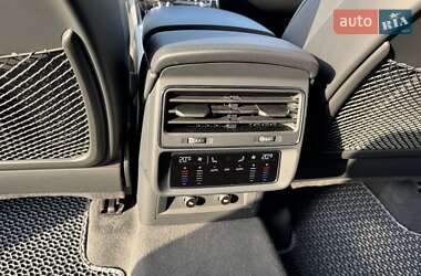 Внедорожник / Кроссовер Audi Q7 2020 в 