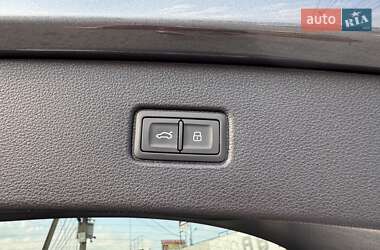 Внедорожник / Кроссовер Audi Q7 2020 в 