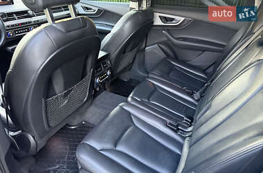 Внедорожник / Кроссовер Audi Q7 2017 в 
