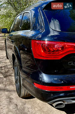Внедорожник / Кроссовер Audi Q7 2012 в 