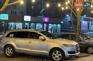 Позашляховик / Кросовер Audi Q7 2007 в 
