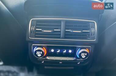Внедорожник / Кроссовер Audi Q7 2016 в 