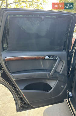 Внедорожник / Кроссовер Audi Q7 2013 в 