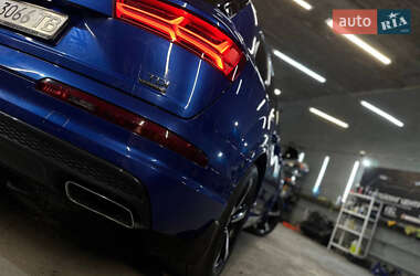 Внедорожник / Кроссовер Audi Q7 2017 в 