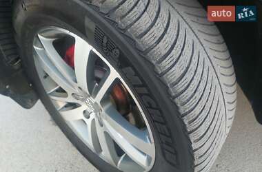 Внедорожник / Кроссовер Audi Q7 2012 в 