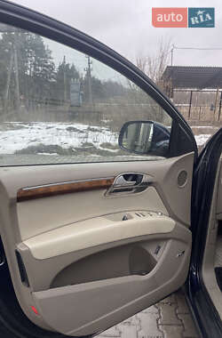 Внедорожник / Кроссовер Audi Q7 2013 в 