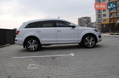 Позашляховик / Кросовер Audi Q7 2015 в 