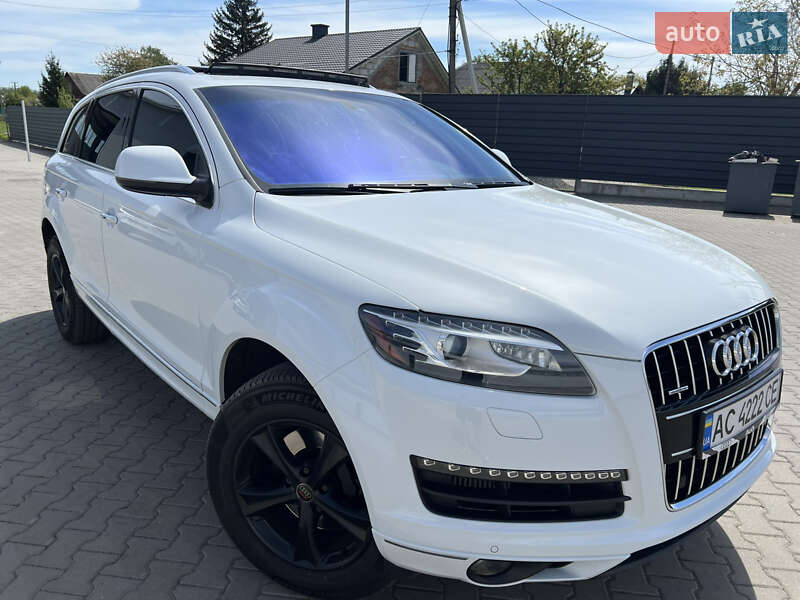 Внедорожник / Кроссовер Audi Q7 2013 в 