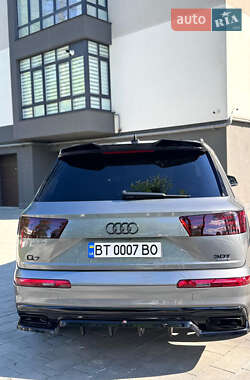 Позашляховик / Кросовер Audi Q7 2016 в Івано-Франківську