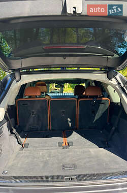 Позашляховик / Кросовер Audi Q7 2016 в Івано-Франківську