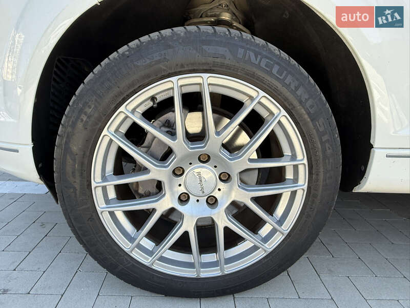 Позашляховик / Кросовер Audi Q7 2014 в Ірпені