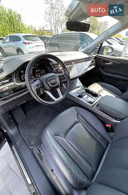 Внедорожник / Кроссовер Audi Q7 2019 в 