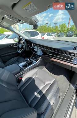 Внедорожник / Кроссовер Audi Q7 2019 в 