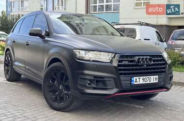 Позашляховик / Кросовер Audi Q7 2016 в 