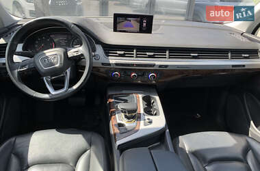 Внедорожник / Кроссовер Audi Q7 2018 в 