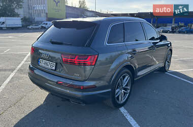 Внедорожник / Кроссовер Audi Q7 2016 в 