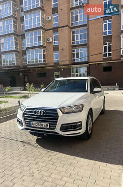 Позашляховик / Кросовер Audi Q7 2016 в Житомирі
