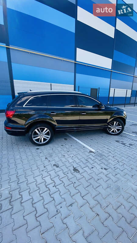 Внедорожник / Кроссовер Audi Q7 2012 в 