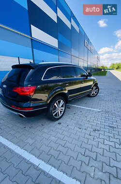 Внедорожник / Кроссовер Audi Q7 2012 в 