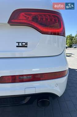 Внедорожник / Кроссовер Audi Q7 2012 в 