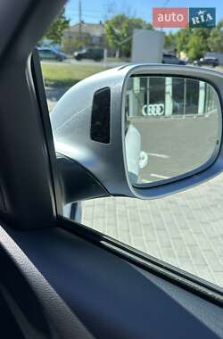 Внедорожник / Кроссовер Audi Q7 2012 в 